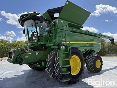 2019 John Deere S780 4WD Combine