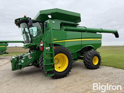 2019 John Deere S780 4WD Combine