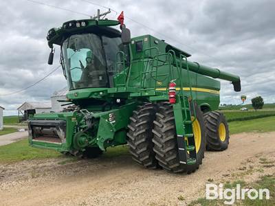 2022 John Deere S780 2WD Combine