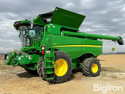 2020 John Deere S790 2WD Combine