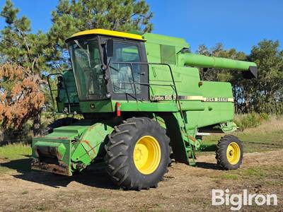 1983 John Deere Turbo 6620 Combine