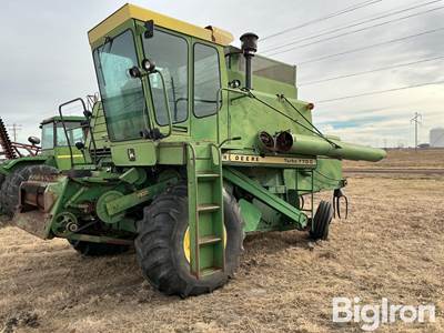 1977 John Deere Turbo 7700 2WD Combine