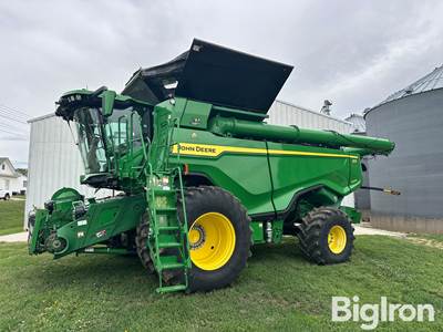 2022 John Deere X9 1000 4WD Combine