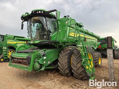 2022 John Deere X9 1100 Combine