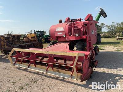 1966 Massey Ferguson 410 Combine