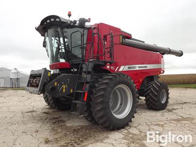 2015 Massey Ferguson 9545 Trident Combine