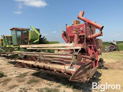 1958 McCormick NO. 101. Combine