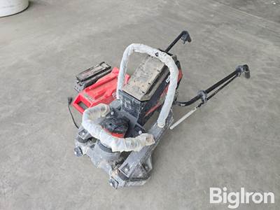 Milwaukee Cordless Vibrating Screed Power Head with Batteries and Charger