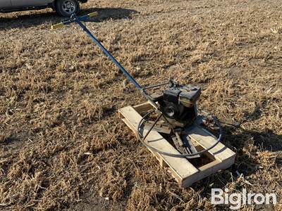 24" Gas Concrete Power Trowel, 3 Blades (Not Tested)