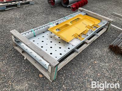 Concrete Form Accessories Fold Bracket, Galvanized Deck Guard Rail Slots