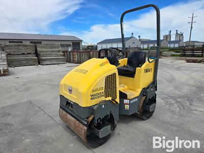 2015 Wacker Neuson RD12 Vibrating Roller, 22" Smooth Steel Rollers