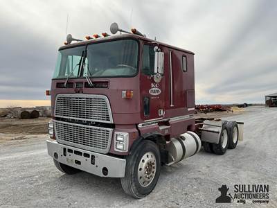 1985 Ford CLT9000 T/A Truck Tractor