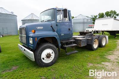 1994 Ford L8000 T/A Day Cab Truck Tractor