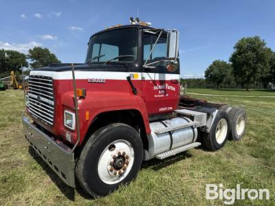 1989 Ford L9000 Day Cab Truck Tractor