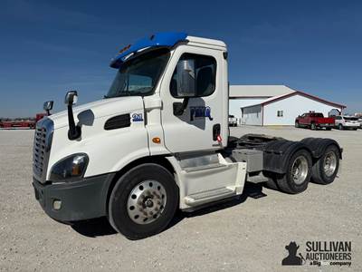 2015 Freightliner Cascadia 113 T/A Truck Tractor