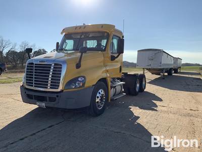 2016 Freightliner Cascadia 125 T/A Truck Tractor