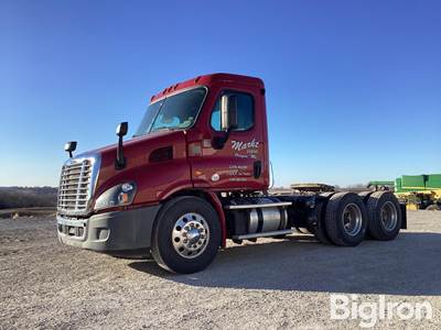 2016 Freightliner Cascadia Truck Tractor