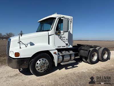 2004 Freightliner Century Classic S/T Day Cab Truck Tractor