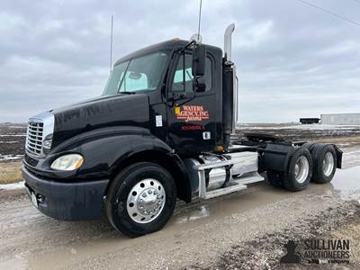 2006 Freightliner Columbia 112 T/A Day Cab Truck Tractor