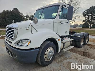2005 Freightliner Columbia 120 T/A Truck Tractor