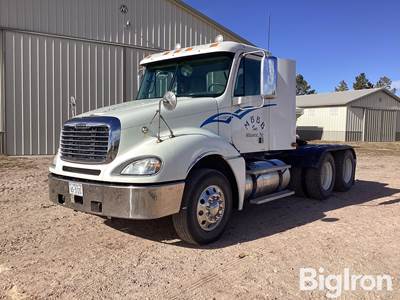 2007 Freightliner Columbia 120 T/A Truck Tractor