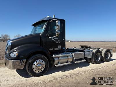 2006 Freightliner Columbia Day Cab T/A Truck Tractor