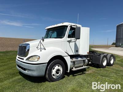 2007 Freightliner Columbia Day Cab Truck Tractor