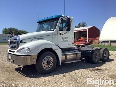 2004 Freightliner Columbia Truck Tractor
