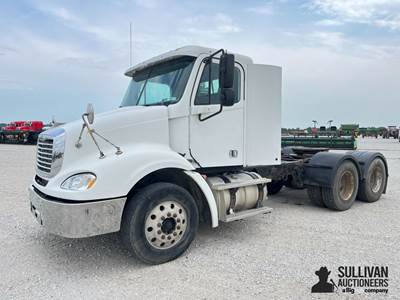 2004 Freightliner Columbia T/A Truck Tractor