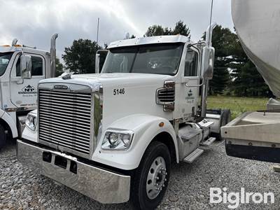 2016 Freightliner SD122 Day Cab Truck Tractor