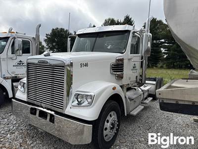 2016 Freightliner SD122 T/A Day Cab Truck Tractor