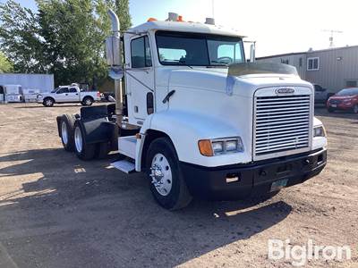 1997 Freightliner FLD112 T/A Day Cab truck Tractor