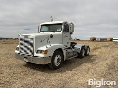 2000 Freightliner FLD120 T/A Truck Tractor