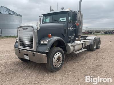 2006 Freightliner FLD120 T/A Day Cab Truck Tractor
