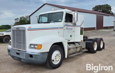 2000 Freightliner FLD 120 Truck Tractor