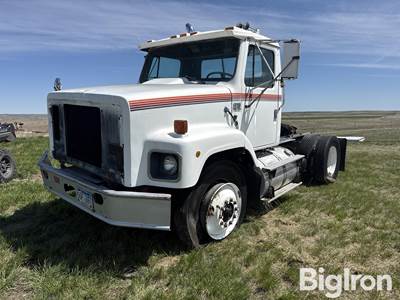 1986 Navistar International 2674 S/A Truck Tractor