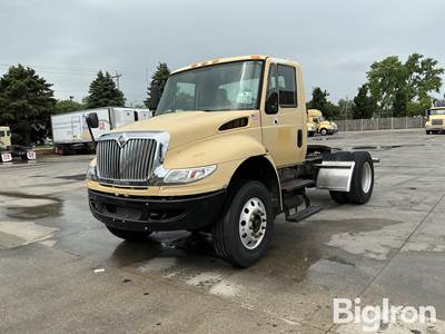 2009 International 4400 Truck Tractor