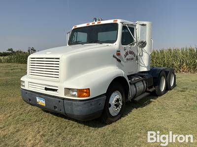 1995 Navistar International 8200 T/A Truck Tractor