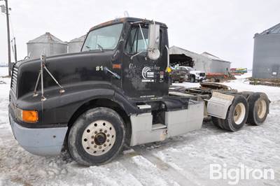 1991 International 8300 T/A Truck Tractor