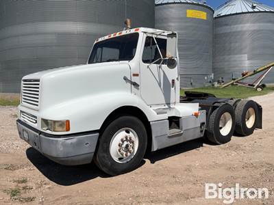 1989 International 8300 T/A Truck Tractor