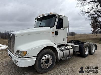 2001 International 9100 Day Cab Truck Tractor