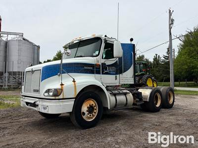 2000 International 9100i T/A Truck Tractor