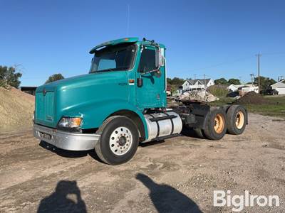 2000 International 9100i 6x4 T/A Truck Tractor