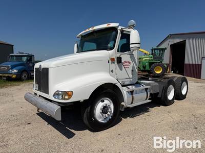 2004 International 9200i T/A Truck Tractor