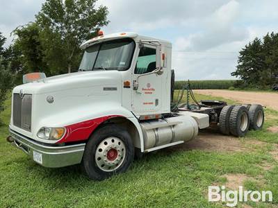 2000 International 9200i T/A Truck Tractor