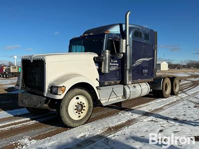 2000 International 9900 T/A Truck Tractor w/Wet Kit