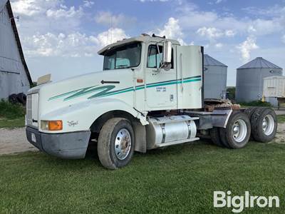 1994 International Eagle 9600 Day Cab T/A Truck Tractor