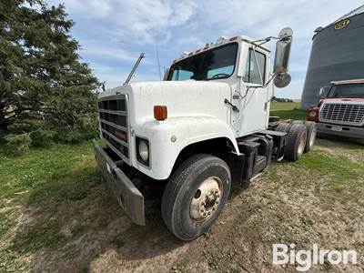 1987 International F-2575 T/A Truck Tractor