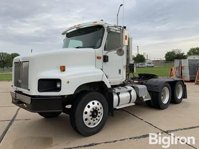 2004 International 5600i T/A Truck Tractor