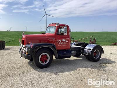 1959 International R190 S/A Truck Tractor